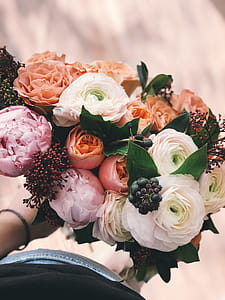 White, Pink, and Orange Rose Bouquet thumbnail