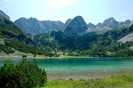 landscape photography of mountains thumbnail