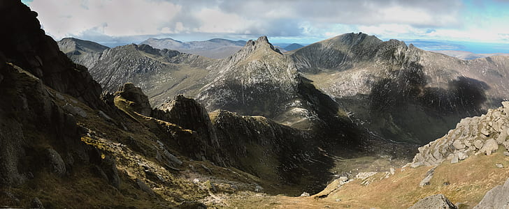 landscape photo of mountain thumbnail