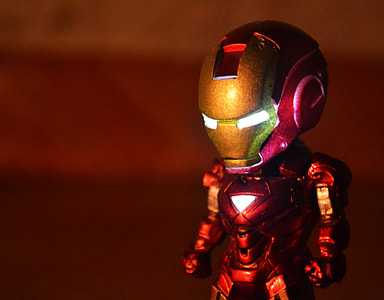closeup photography of Iron Man action figure thumbnail