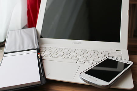 white Asus laptop computer thumbnail