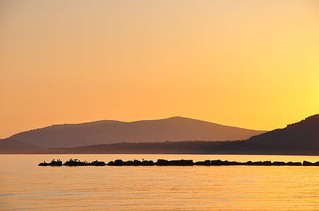 silhouette photo of mountain thumbnail