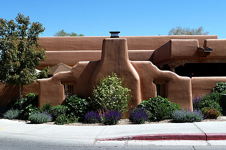 Earthen style building in Santa Fe, New Mexico thumbnail
