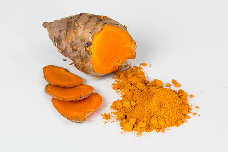 sliced and powdered ginger thumbnail
