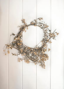 brown and beige floral wreath thumbnail