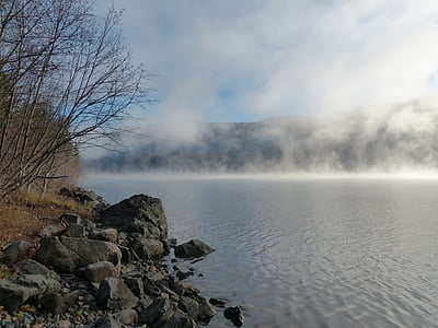 rocks near body of water thumbnail