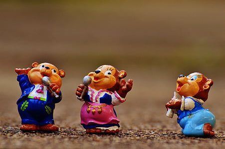 chipmunks singing figurines thumbnail