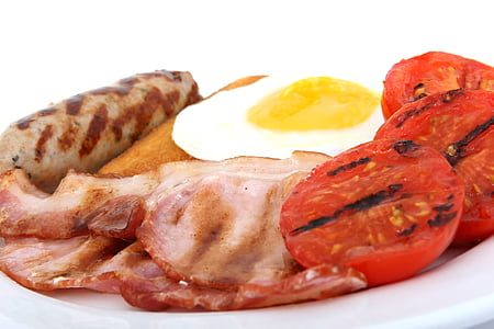 cooked bacon with tomatoes and sausage thumbnail