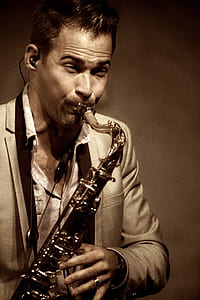 man playing saxophone thumbnail