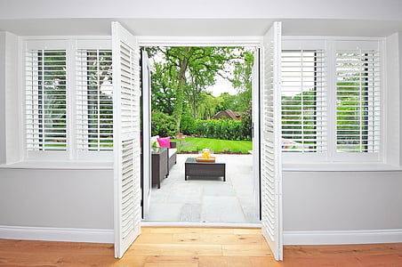 white wooden doors thumbnail