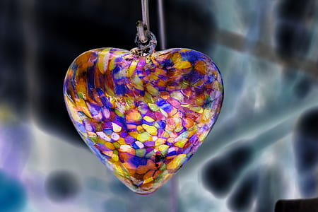 macro photography of hear pendant thumbnail