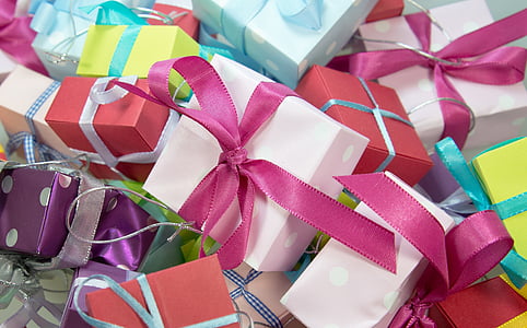 gift box lot thumbnail