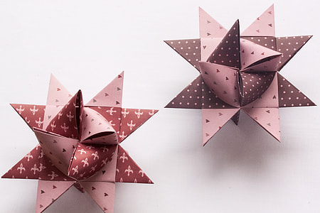 two white-and-red decors thumbnail