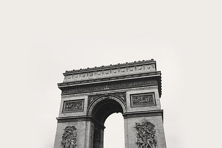 grayscale photo of Arch De Triompe thumbnail