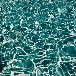 green body of water thumbnail
