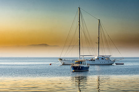 fish boat on sea thumbnail