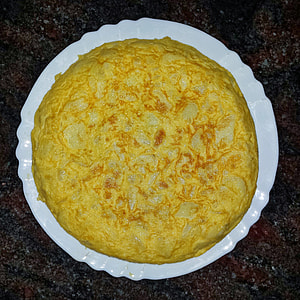 omelette on plate thumbnail