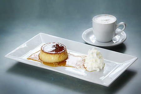 creme brulee with meringue thumbnail