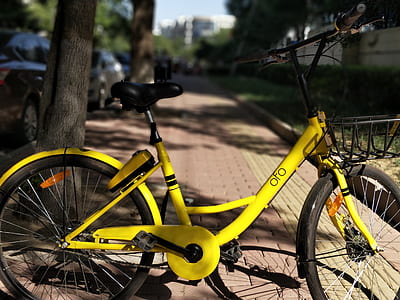 yellow city bicycle thumbnail