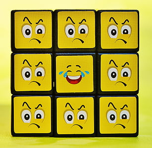 3x3 emoji Rubik's cube thumbnail