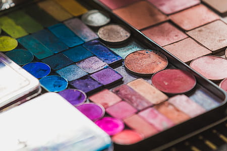 Eyeshadow And Blush Palette Photo thumbnail