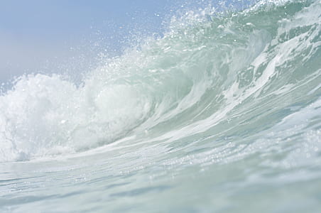 ocean wave thumbnail