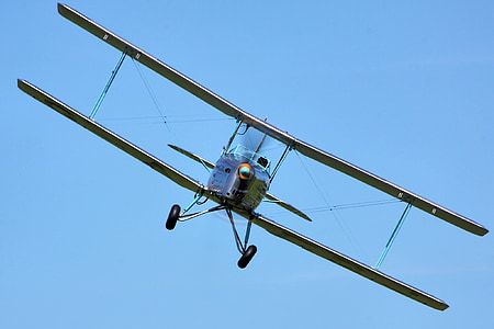 biplane flying thumbnail