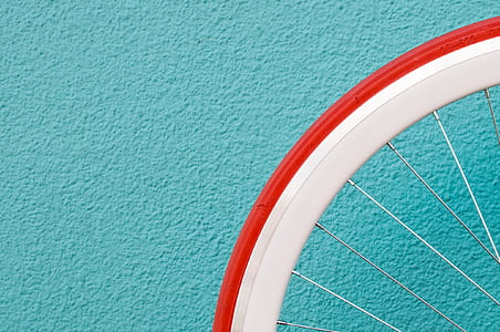 white bicycle rim thumbnail