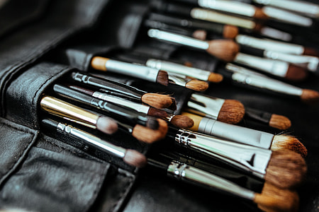 Make-up accessories close-ups thumbnail