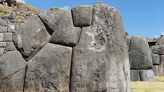 gray concrete wall thumbnail