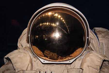 astronaut suit thumbnail