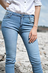 shallow focus photography of woman posing for photo thumbnail