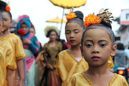 people, wet, kids, Asian thumbnail