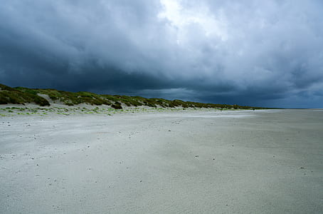 Landscape Photo of Shore thumbnail