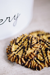 Cookie tin box thumbnail