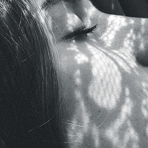 woman black eyelash thumbnail
