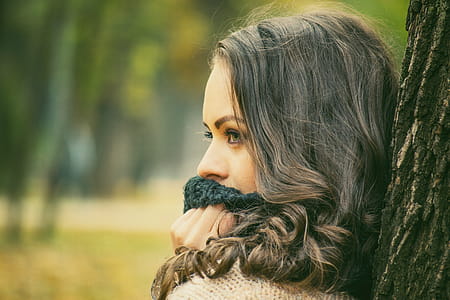 Close-Up Photography of A Beautiful Girl thumbnail