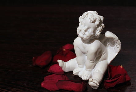 cherub statue thumbnail