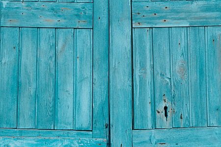 green wooden door thumbnail