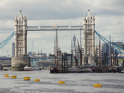 Tower Bridge, London during daytime thumbnail