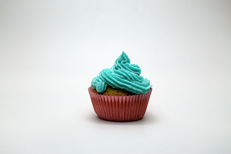 cupcake with teal icing thumbnail