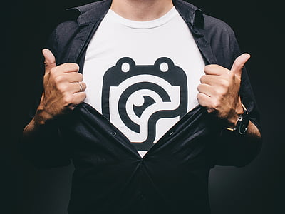 person taking his shirt off thumbnail