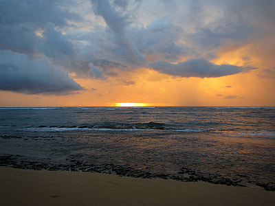 Sunset over the ocean seascape in Hawaii thumbnail