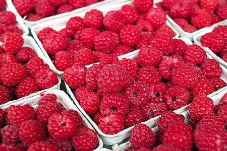 bunch of strawberry fruits thumbnail