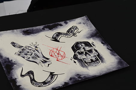 four dark logos thumbnail