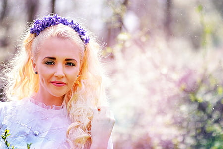 woman's portrait photo thumbnail
