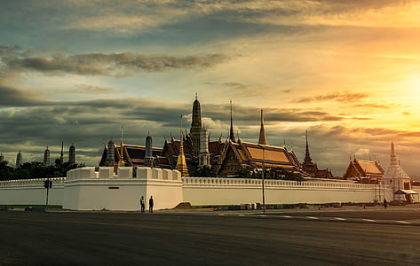 architecture photography of building thumbnail