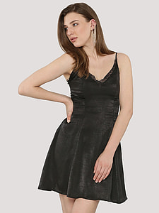Online Shopping For Women thumbnail