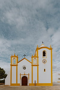 The church in the village of Luz in Lagos in the Algarve Region, Portugal thumbnail