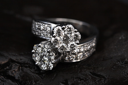 silver-colored clear gemstone encrusted ring thumbnail